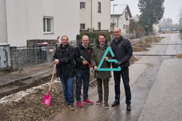 Pressefoto vom Spatenstich in Amstetten
