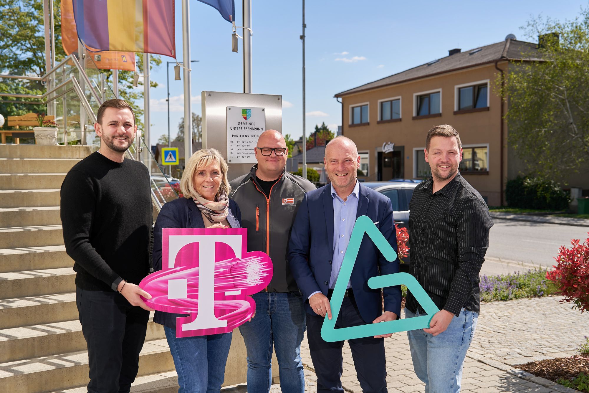 Pressefoto zum Spatenstich in Untersiebenbrunn